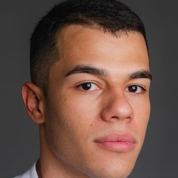 João Pedro Mariano 飾演 Wellington (Baby)