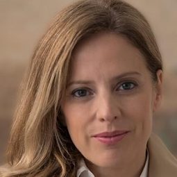 瑪麗亞·莫林斯 飾演 Amparo