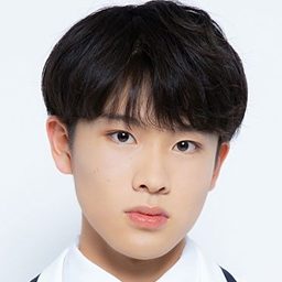 大久保 波留 飾演 