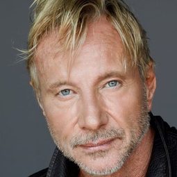 Matthias Hues - 血的遊戲 2演員 飾演Yuri