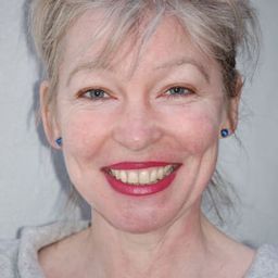 Veronica Quilligan 飾演 Cluny