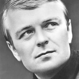 Horst Jonischkan 飾演 Martin Jung