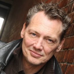 Dirk Böhling 飾演 Fernseh-Moderator