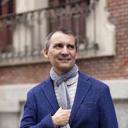 Alejandro Hernández - 高峰嶺擊編劇