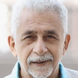 納瑟魯丁·薩 - 老鼠與貓演員 飾演Amar Singh