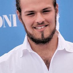 Nicolò Ernesto Alaimo 飾演 Silvano