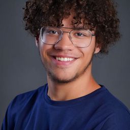 Ricardo Ludgero Souza - 魔法壞女巫 : 第二章演員 飾演Munchkin