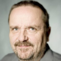 薩卡里考斯曼恩 飾演 Anttila