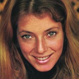 Joanna Shimkus 飾演 Bénédicte