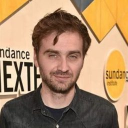 Calvin Lee Reeder 飾演 Jim