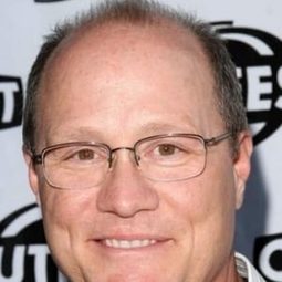 大衛·考吉爾 飾演 Odell Owens