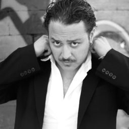 Emmanuele Aita 飾演 Mino Raiola