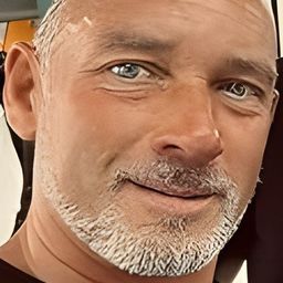 Dylan Jones - 查泰萊夫人的情人演員 飾演Horse groom