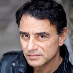 Vincenzo Amato 飾演 Felice