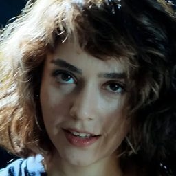 Shabnam Dadkhah 飾演 