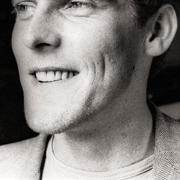 Albie Woodington - The Fruit Machine演員 飾演PC - Brighton