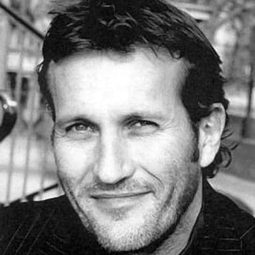 Jean-Marie Lamour - 機密邂逅演員 飾演Cafe Waiter Jean-Michel