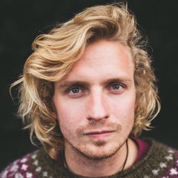 Elías Helgi Kofoed-Hansen - Life in a Fishbowl演員 飾演Leikskolakennari