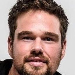 Klas Wiljergård 飾演 Jimmy