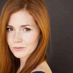 Haley Finnegan 飾演 Tony