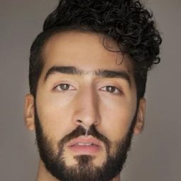 Tolga Safer 飾演 Stephano