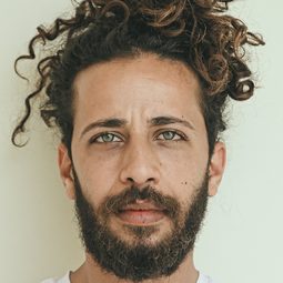 莫塔茲·茂席斯 - 200 米演員 飾演Kifah