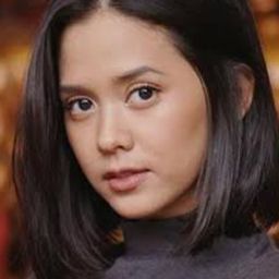 Givina Lukita 飾演 Mala