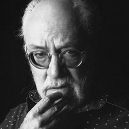 Ignacio Retes 飾演 Tío Alberto