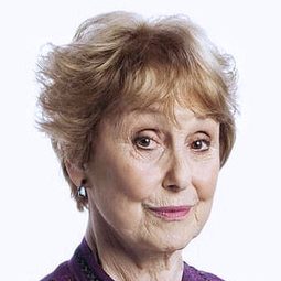 優娜·斯塔布斯 - Murder on the Blackpool Express演員 飾演Peggy