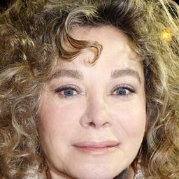 Grace de Capitani 飾演 Natacha