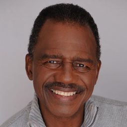 Harrison Page 飾演 William Latimore