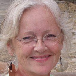 查塔莉納·拉爾森 飾演 Anita