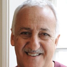 布萊恩·喬治 - 獵魔士：深淵海妖演員 飾演Barkeep / Herald (voice)