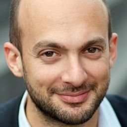 David Geselson 飾演 Nathan