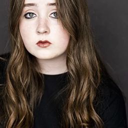 瑪萊恩·范庫克 飾演 Erika