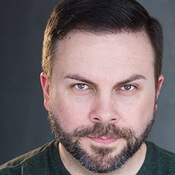 Matthew Cornwell - 造訪天堂演員 飾演EMT