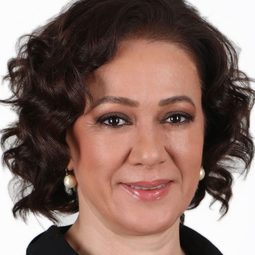 Bennu Yıldırımlar - 野梨樹演員 飾演Asuman