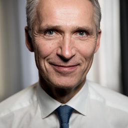 Jens Stoltenberg 飾演 Self