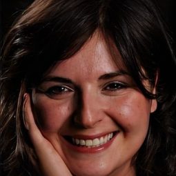 Evren Duyal - 大喜之夜演員 飾演Ayten