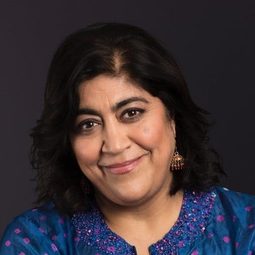 古莉·查夏 - 青春愛欲吻導演