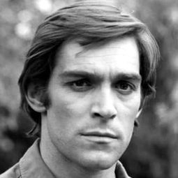 Fabio Testi 飾演 Peter Doncev