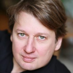 Sava Lolov - 鋼琴意外事件簿演員 飾演Dimitri Herzog