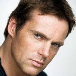 麥可尚克斯 飾演 Dr. Daniel Jackson