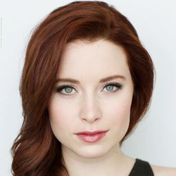 漢娜・艾蜜莉・安德森 飾演 Jackie