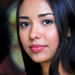 安妮薩·羅爾斯 飾演 Angel