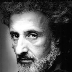 米沙‧麥斯基 飾演 Self - Cellist