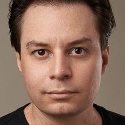 Giancarlo Caltabiano 飾演 Jamie