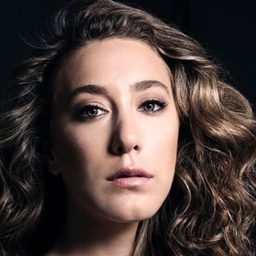 Ana Pauls 飾演 Agus