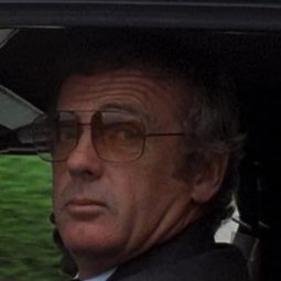 Robert Rothwell 飾演 Policeman