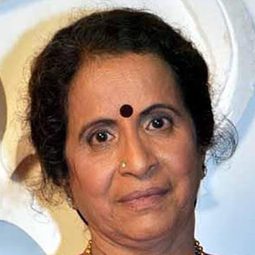 Usha Nadkarni 飾演 Lolita Singh